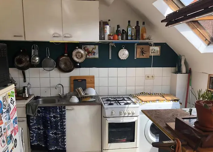 Cozy Flat Sous Les Toits De Saint Gilles *